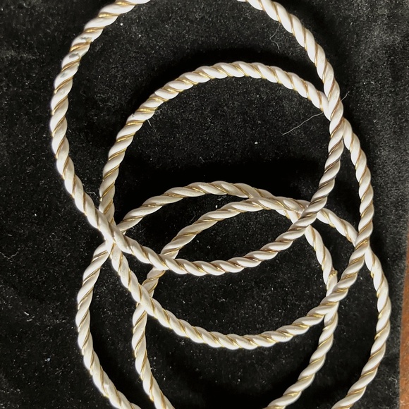Fun retro gold wire and leather-wrapped bangle bracelets - Picture 1 of 1